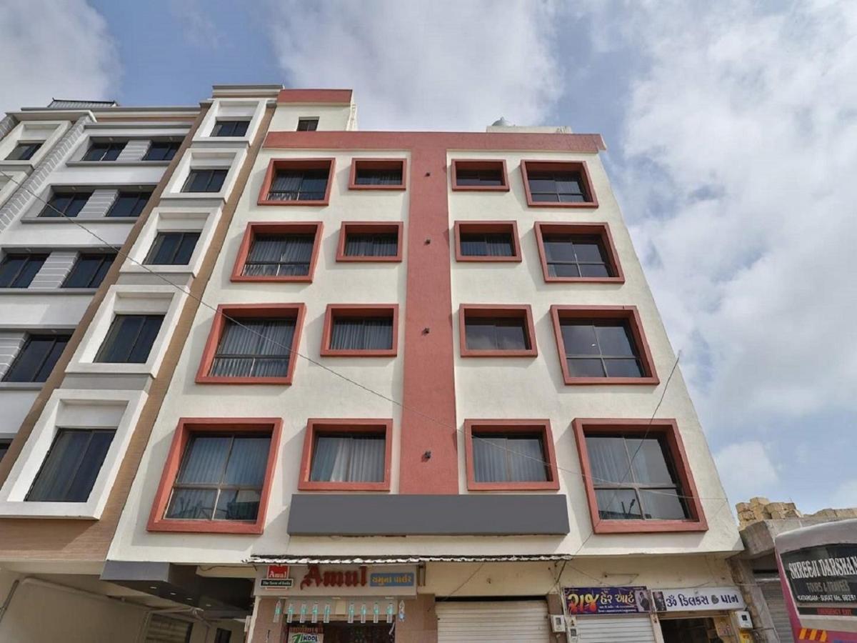 Hotel Kuber Dwārka Exteriér fotografie